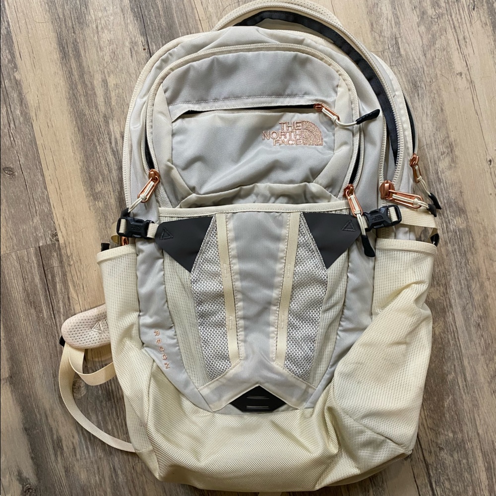 The North Face Women’s Recon Luxe Backpack